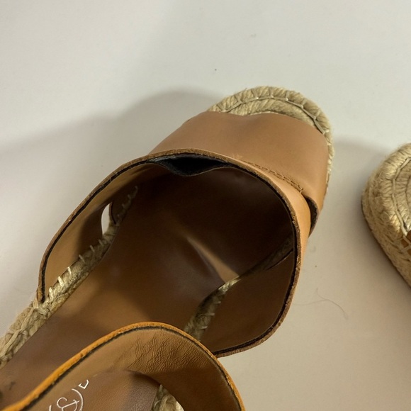 Treasure & Bond Tan Wedge Sandals - Picture 7 of 10